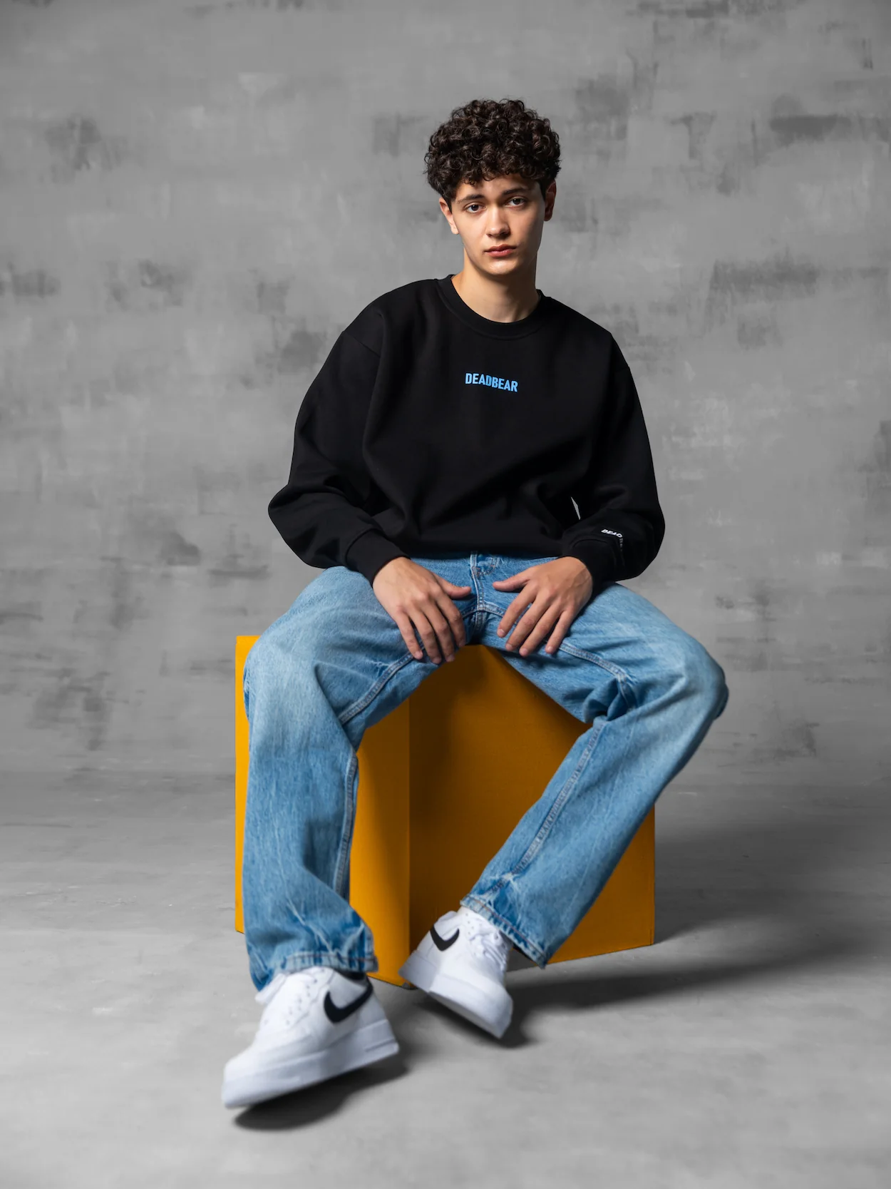 Drip Sweatshirt Black 2.0 - Image 4
